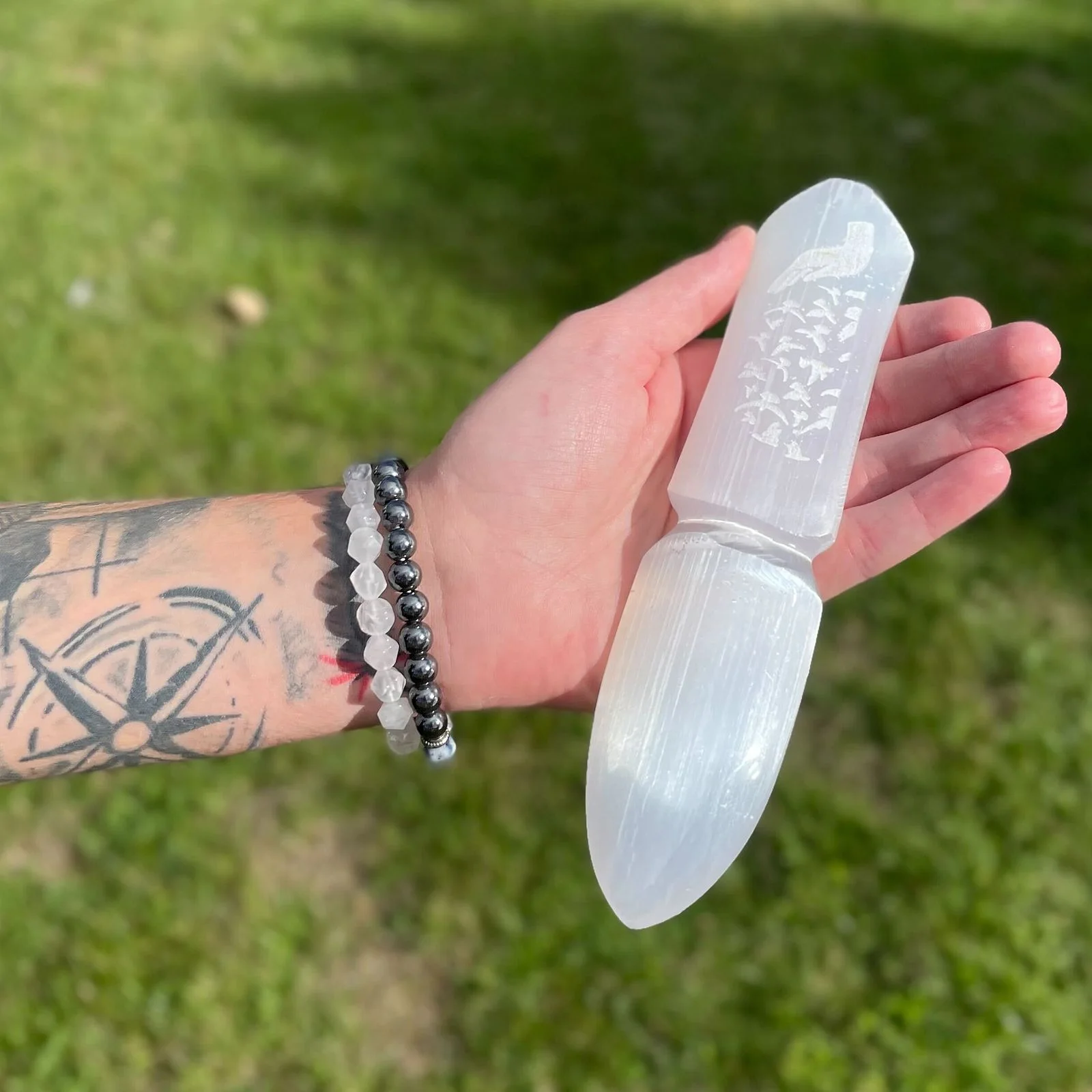 Selenitový rituálny nôž – Releasing Bonds, 20 cm – fotka 4