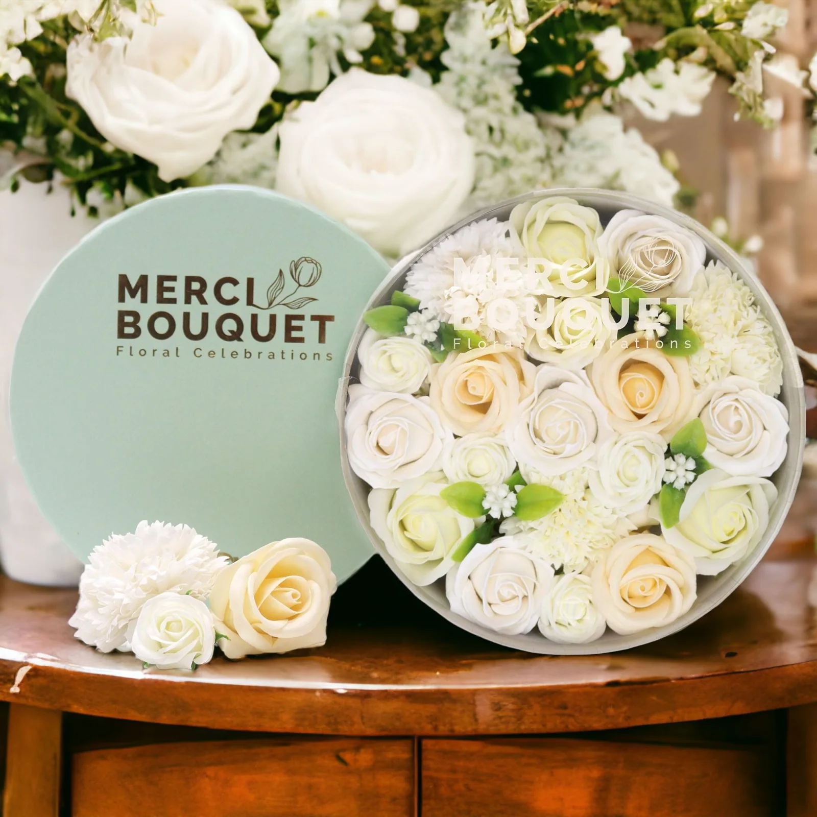 Okrúhly box s mydlovými ružami – Wedding Blessings – fotka 2