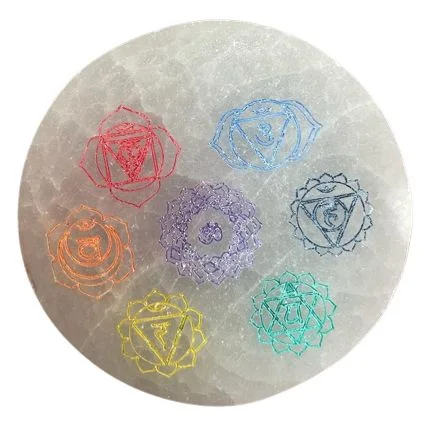 Selenitová podložka 8 cm – Chakra, farebná – fotka 3
