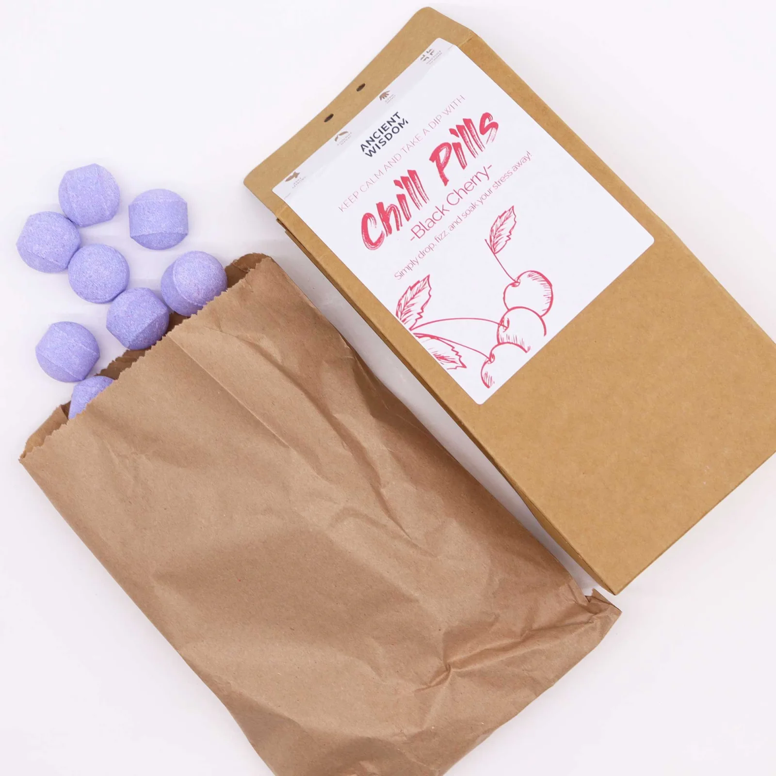 Šumivé tablety do kúpeľa Chill Pills – Čierna čerešňa, 350 g – fotka 2