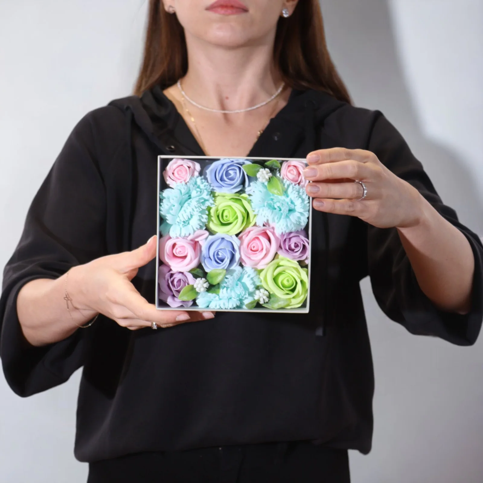Štvorcový box s mydlovými ružami – Baby Blessings, modrá – fotka 4