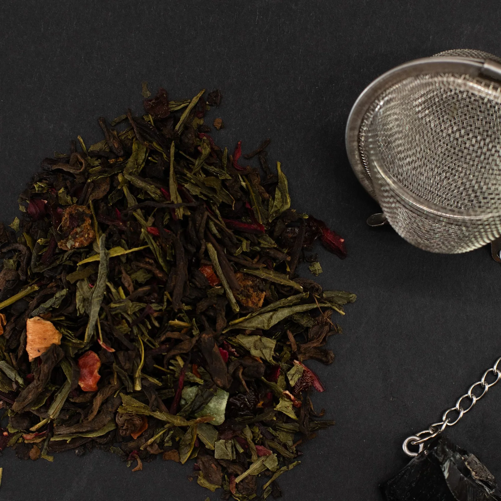 Ovocný čaj Mid-summer Magic – pu-erh a sencha, 50 g, plechovka – fotka 3