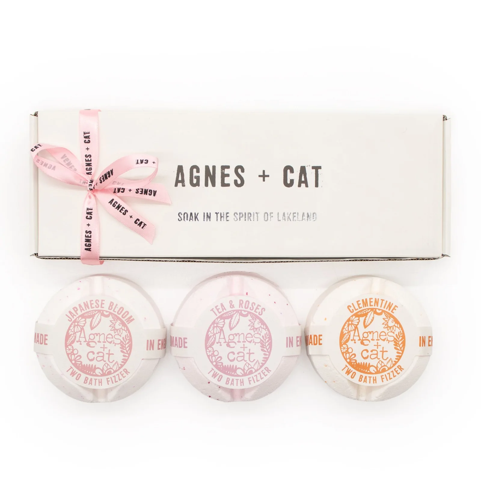 Darčeková sada bômb do kúpeľa Agnes + Cat – kvetinová a citrusová – fotka 1