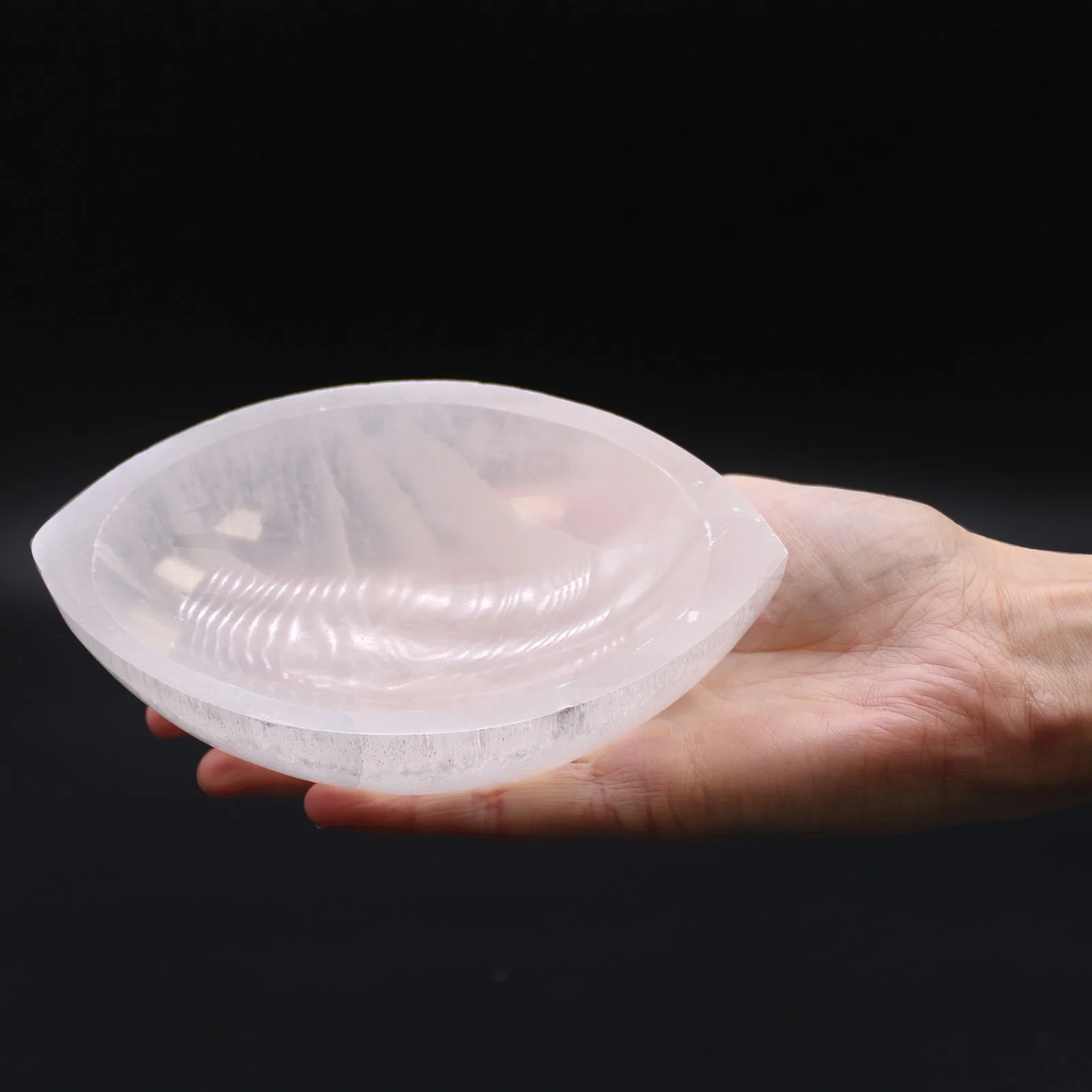 Miska v tvare oka zo selenitu, 15 cm – fotka 1