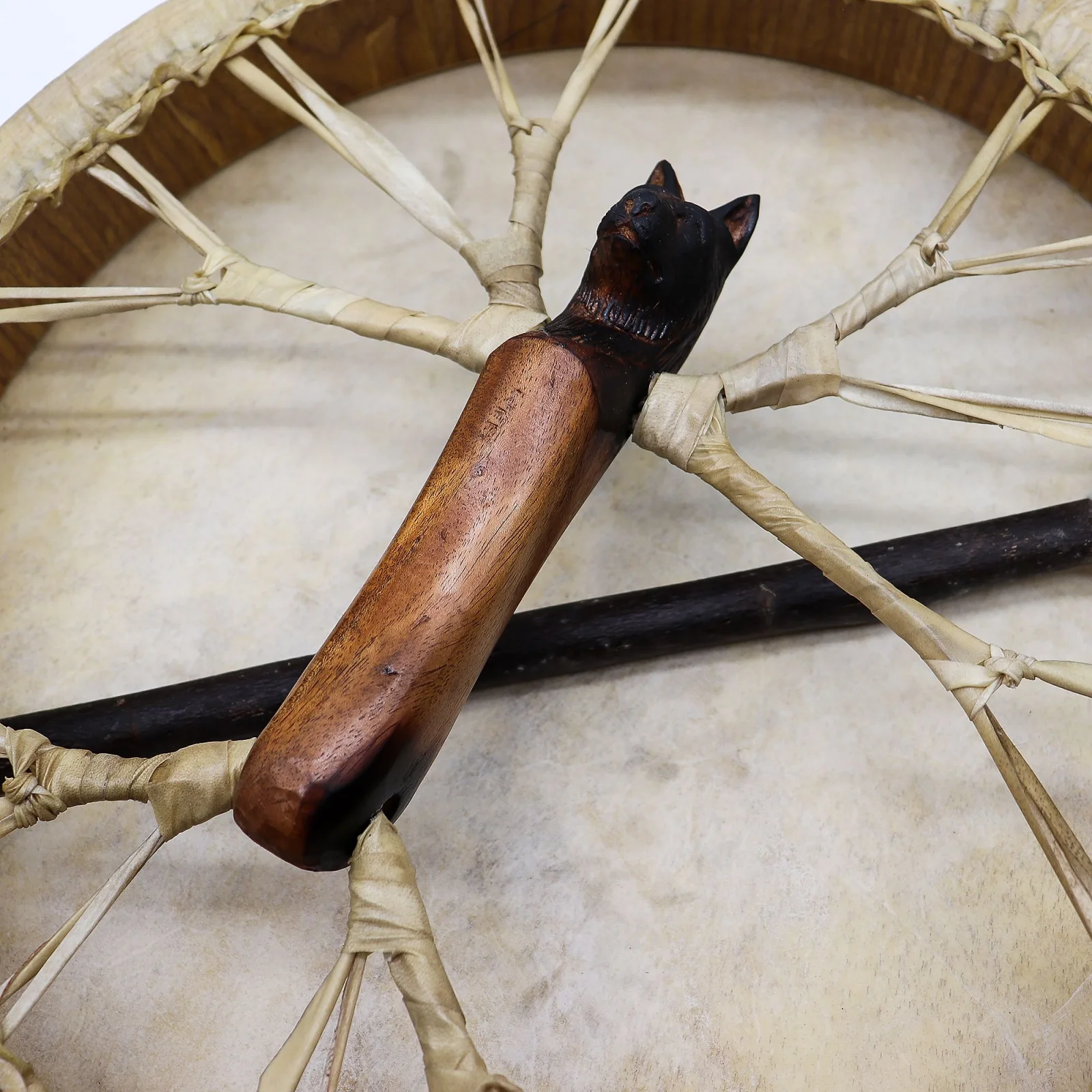 Šamanský bubon Spirit of the Wolf – laditeľný, 40 cm – fotka 4