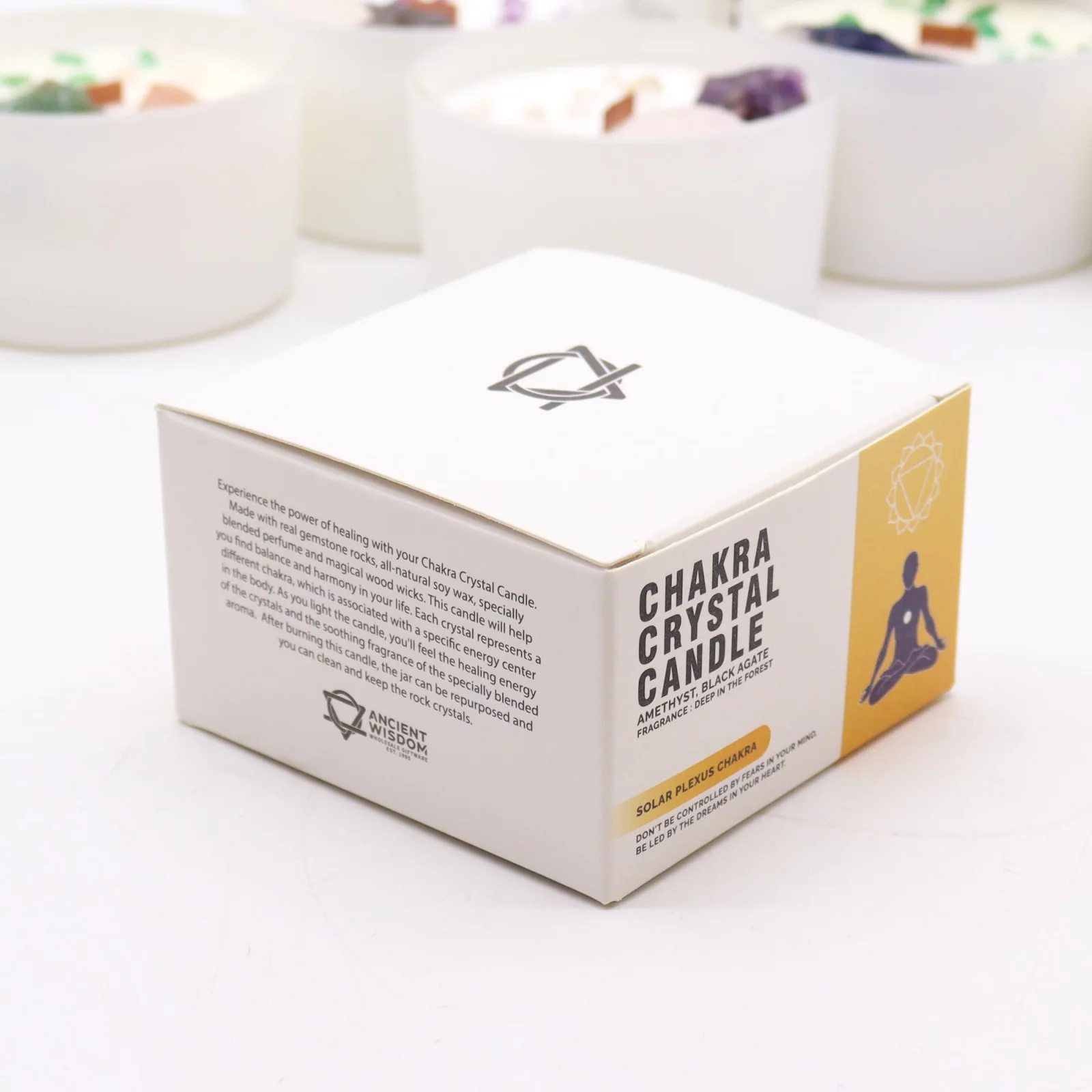 Sójová sviečka s kryštálmi Solar Plexus Chakra – Deep in the Forest, 17 hodín – fotka 4