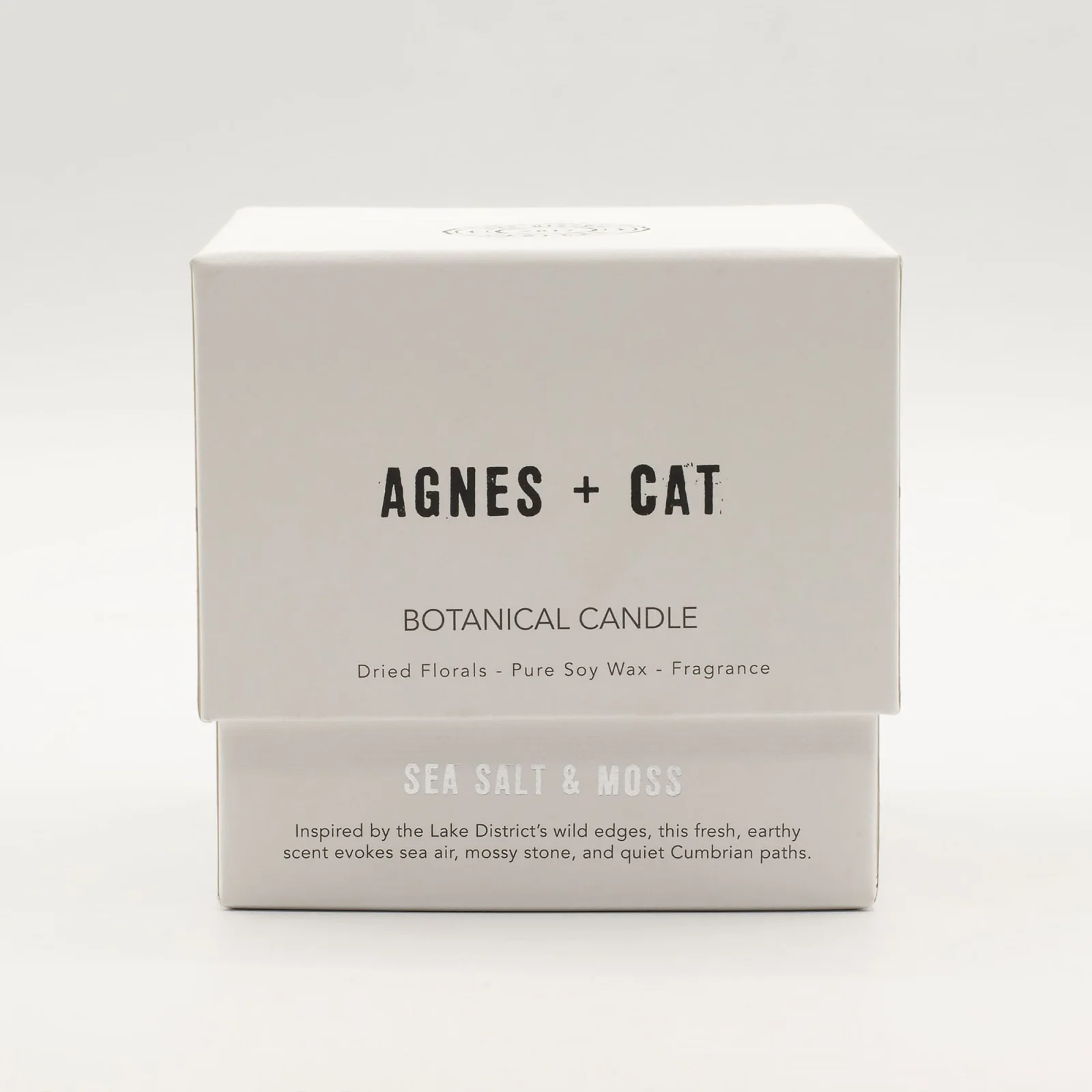 Sójová sviečka s kvetmi Agnes + Cat Seasalt & Moss – morská soľ a konvalinka – fotka 2