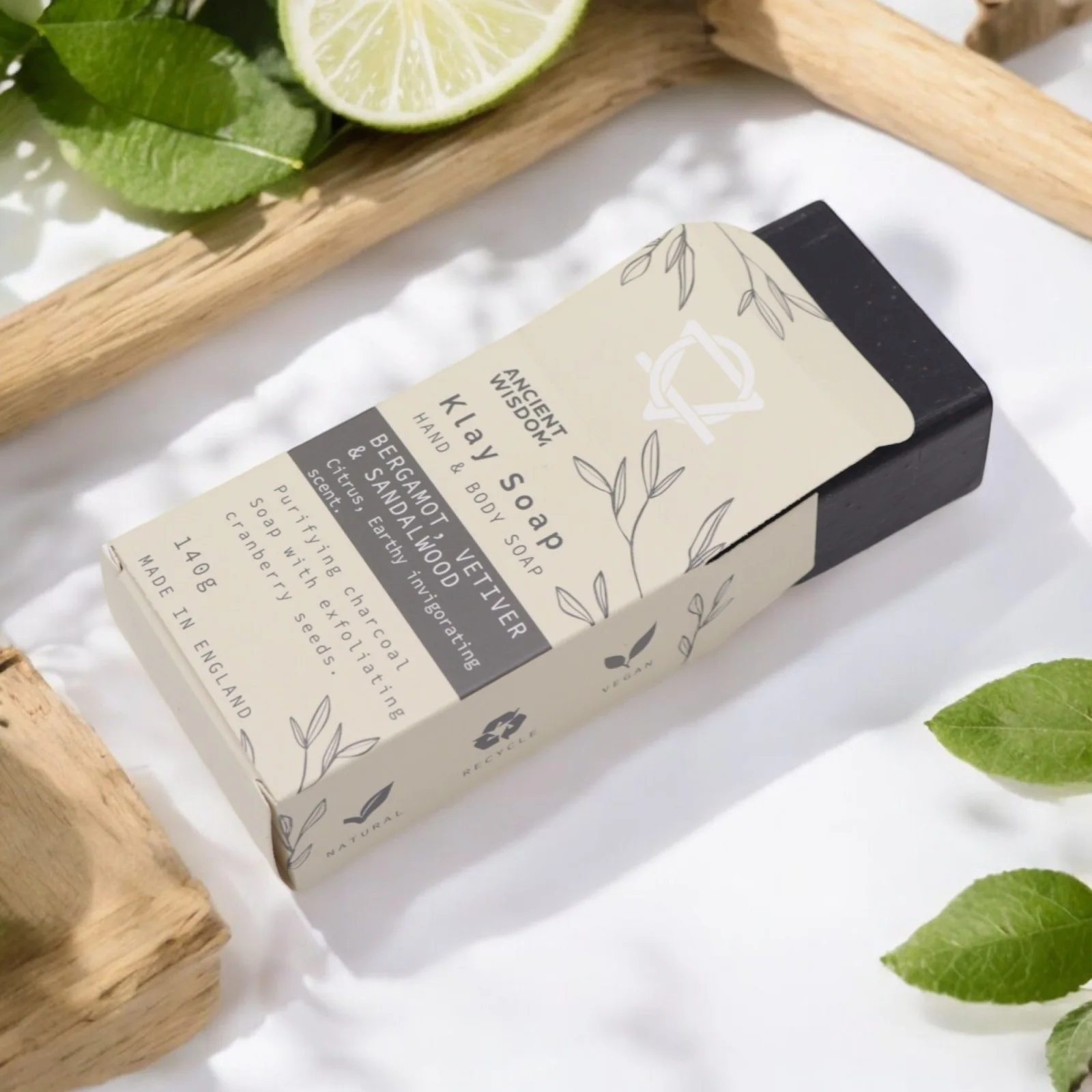 Mydlo s ílom Klay – bergamot a santalové drevo, 145 g – fotka 3