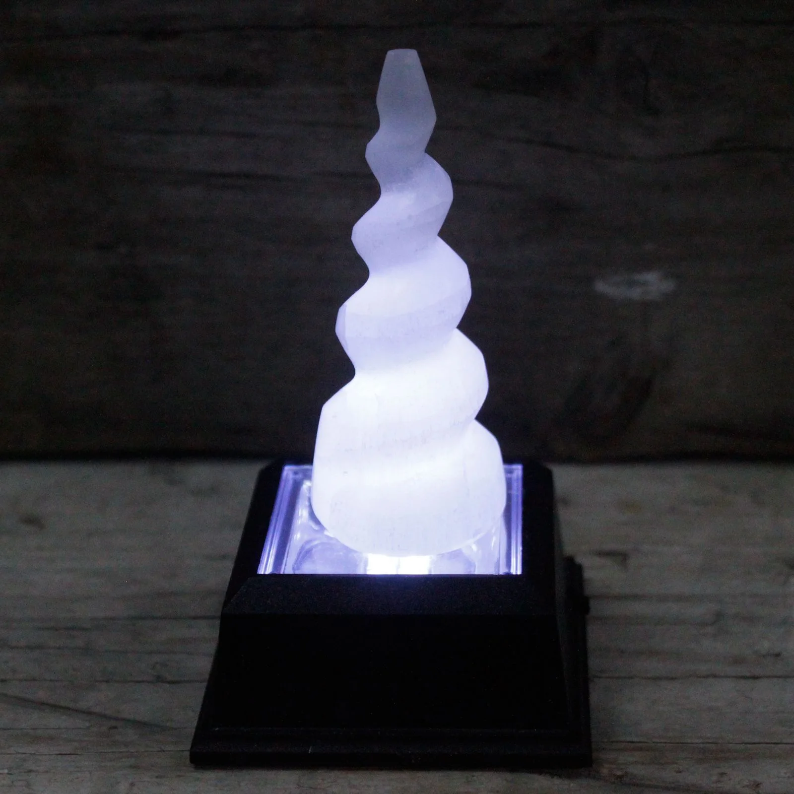 Selenitová veža Unicorn Horn – špirálová, 10 cm – fotka 2