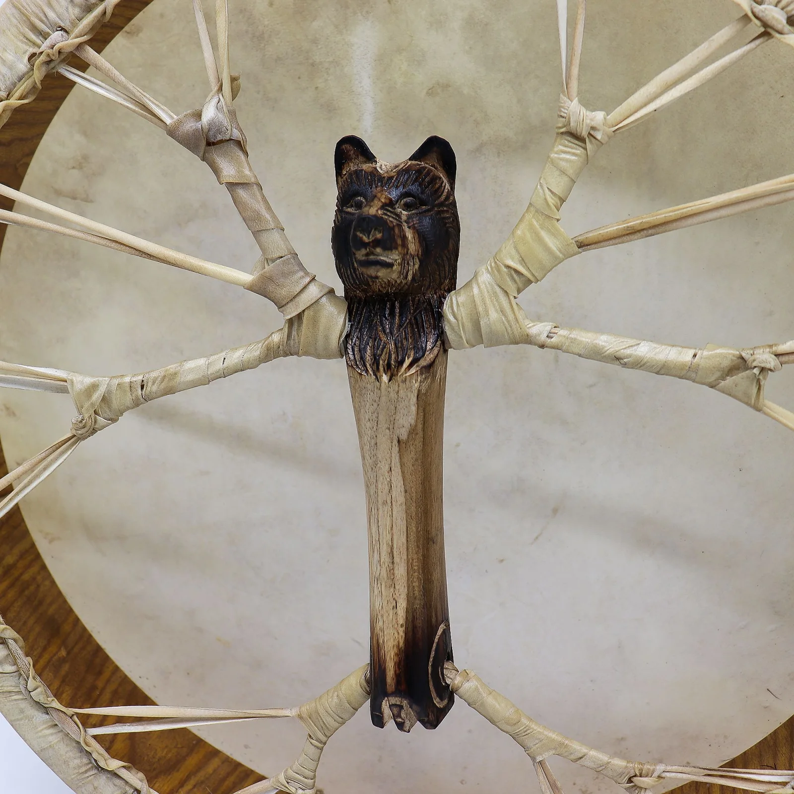 Šamanský bubon Spirit of the Bear – laditeľný, 40 cm – fotka 4
