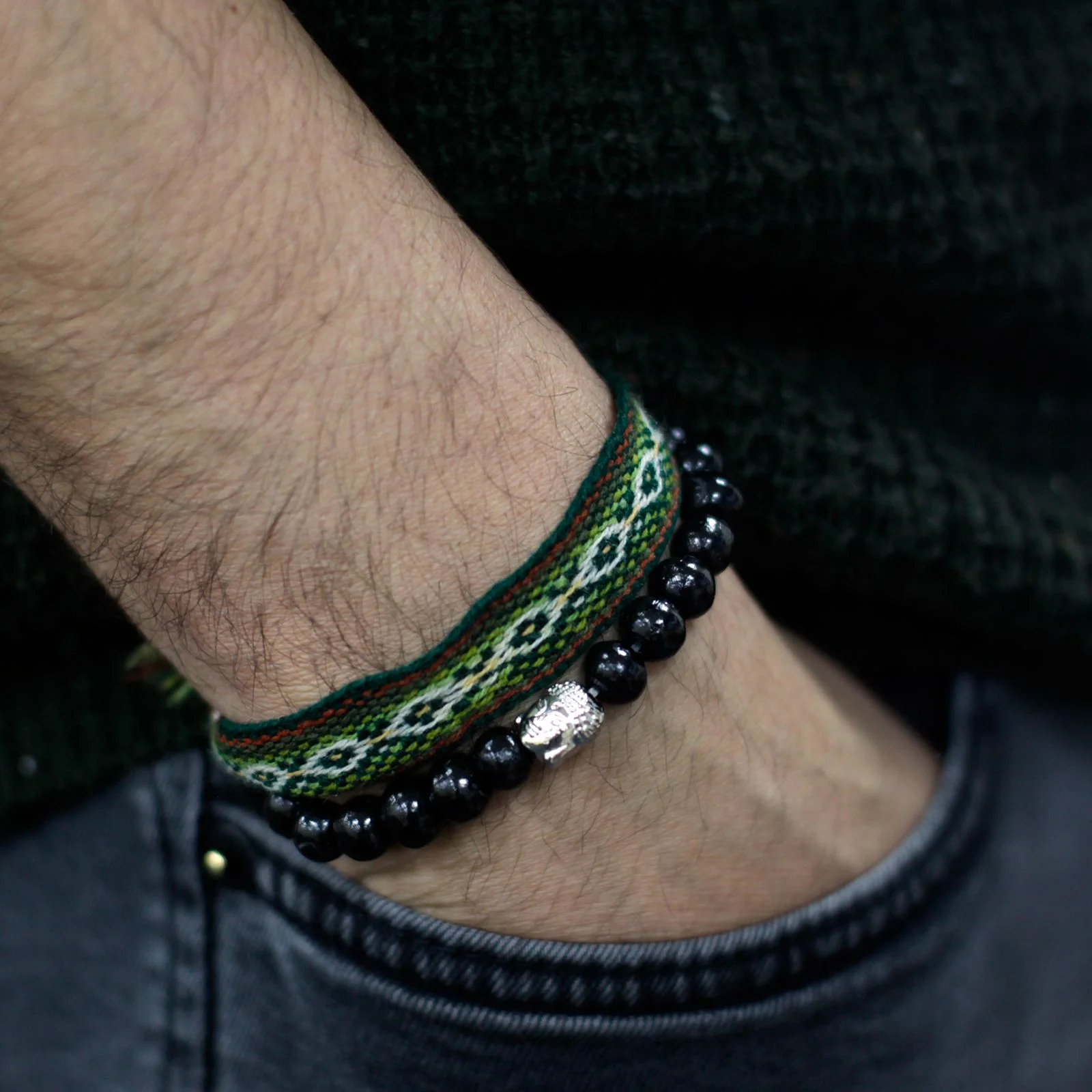 Drevený náramok Darkwood Beads & Buddha – tmavé korálky – fotka 2