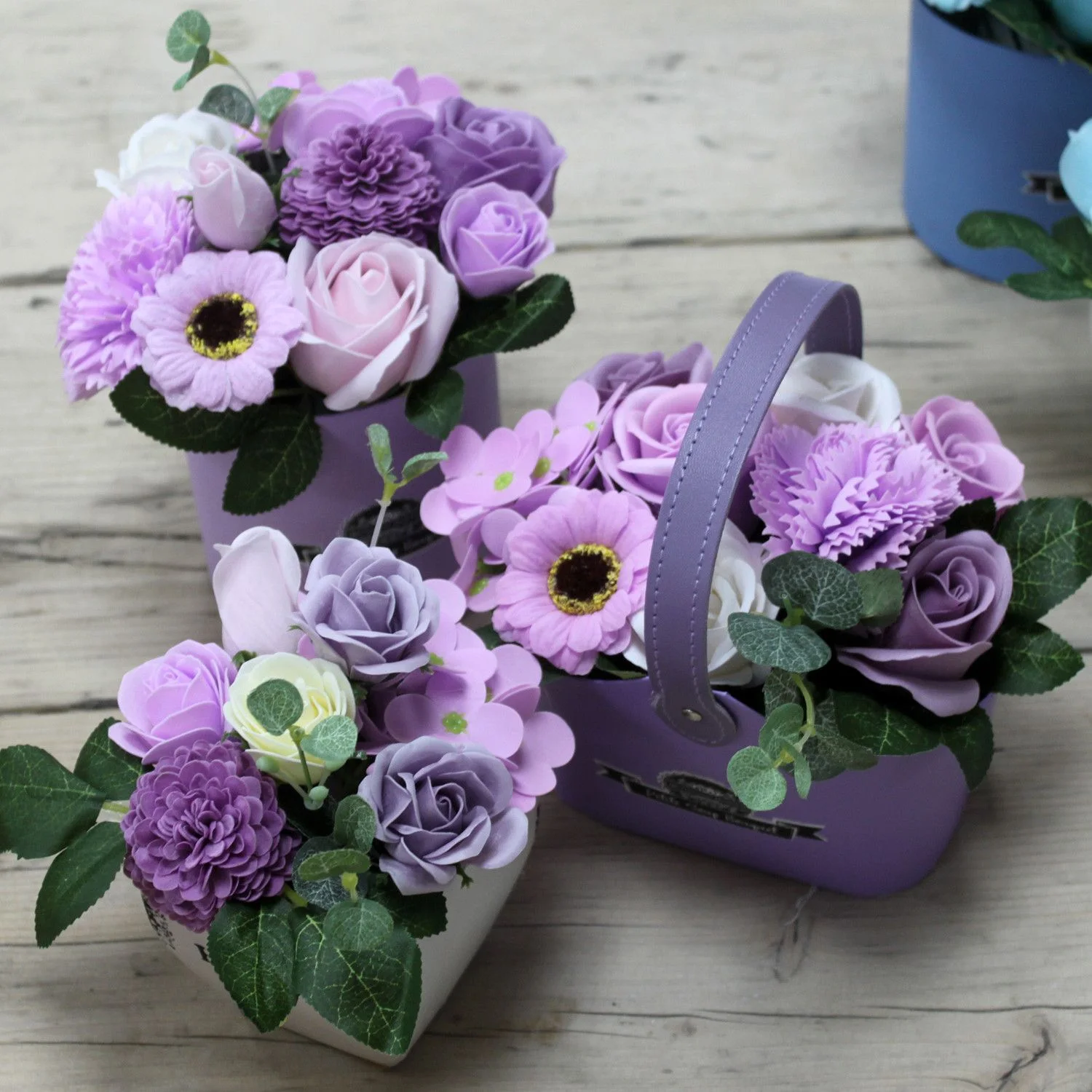 Malá mydlová kytica v košíku – Soft Lavender, svetlofialová – fotka 2