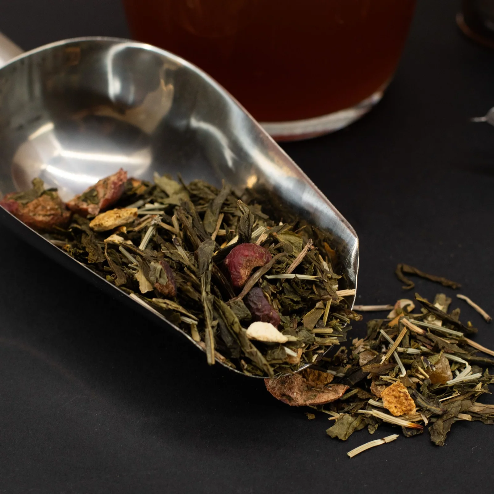 Zelený čaj Green Dragon Blend – ananás a pomaranč, 50 g, plechovka – fotka 4