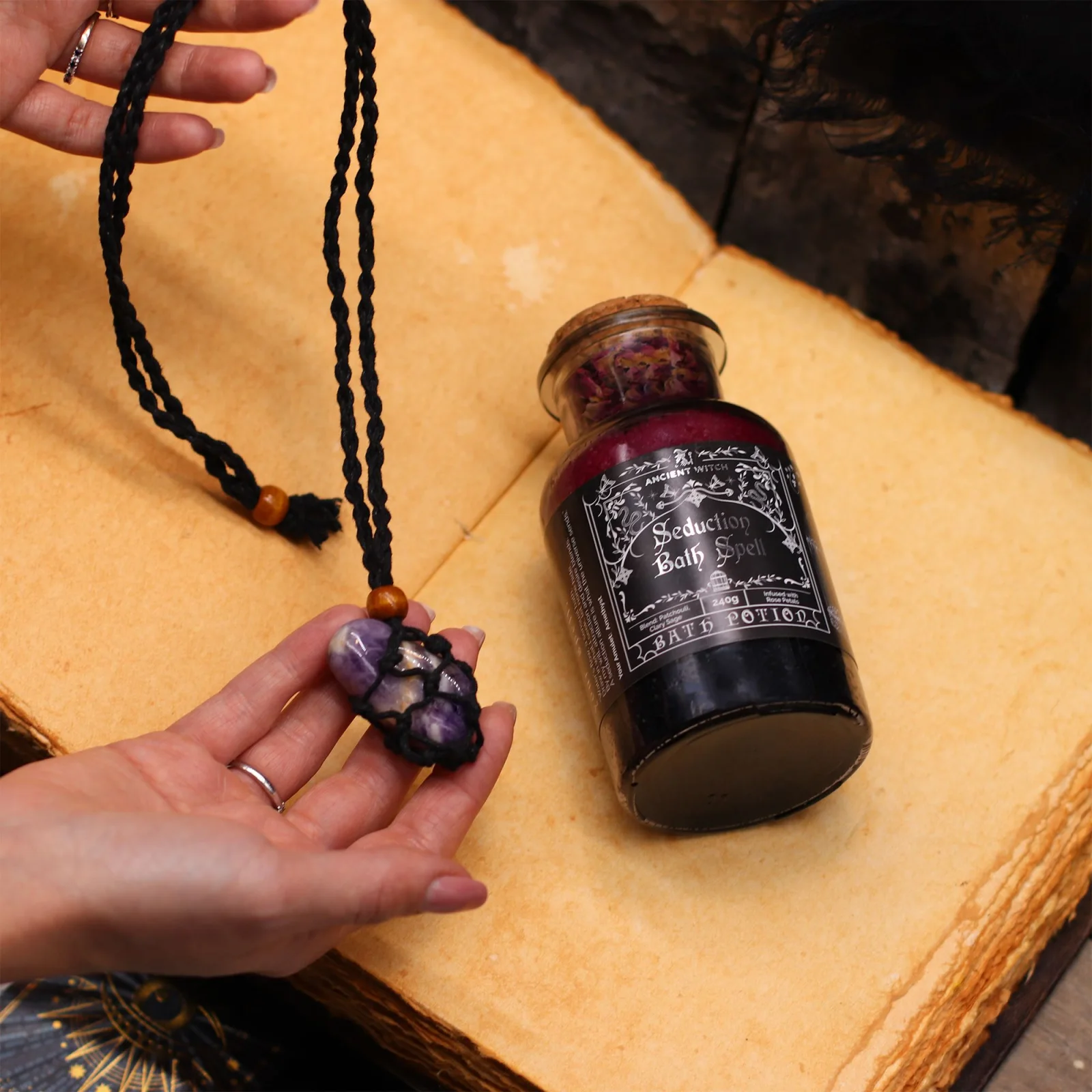 Soľ do kúpeľa Ancient Witch Cleansing – amulet z krištáľu – fotka 4