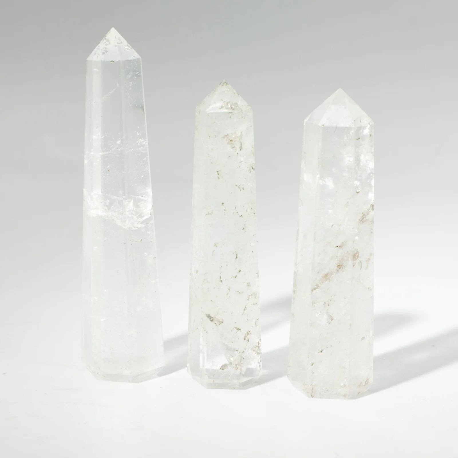 Šesťboký obelisk z číreho kremeňa, cca 11 cm – fotka 4