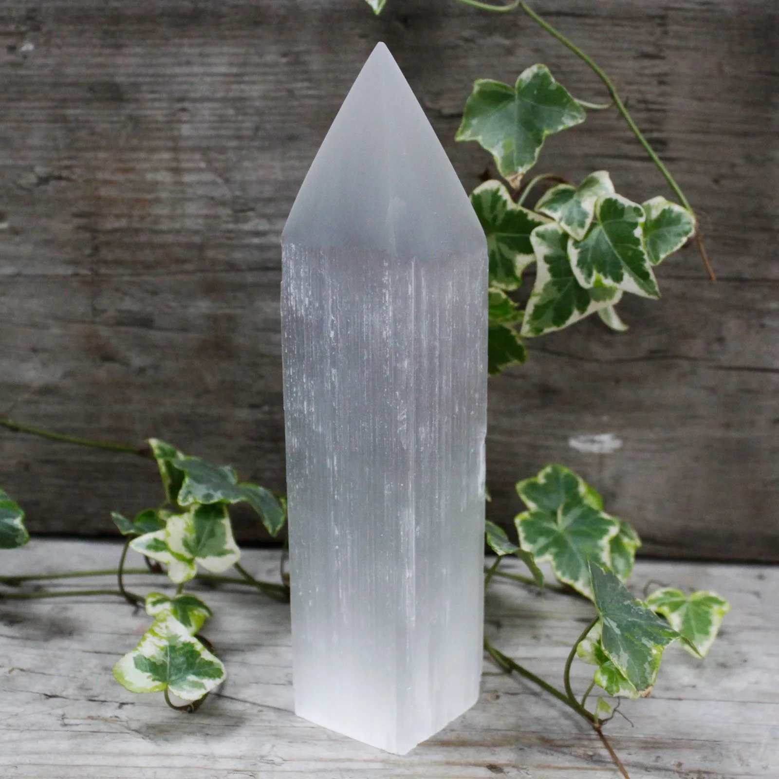 Selenitová veža so špicatým hrotom, 20 cm – fotka 5