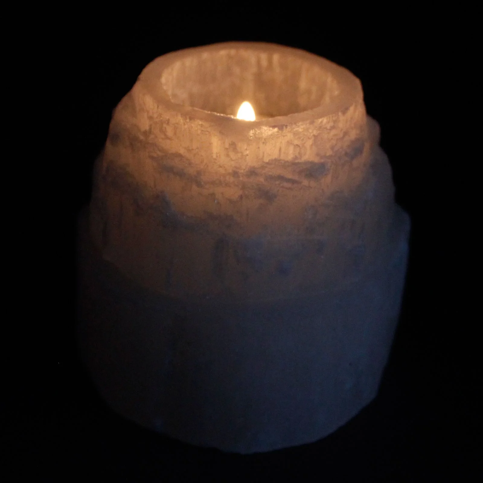 Svietnik zo selenitu – Mountain Top, 8 cm – fotka 2