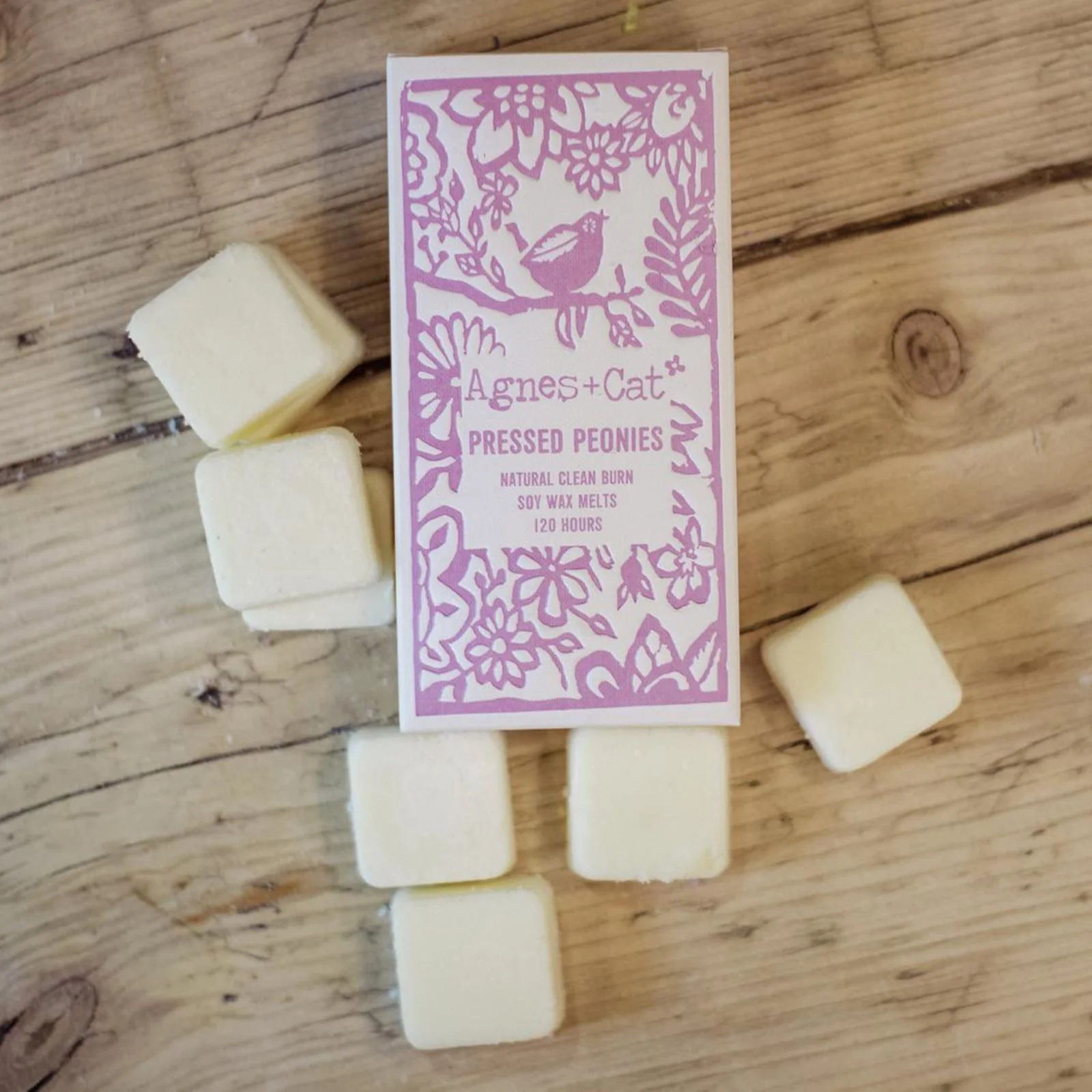 Vonný vosk do aromalampy Agnes + Cat Pressed Peonies – 8 ks – fotka 3