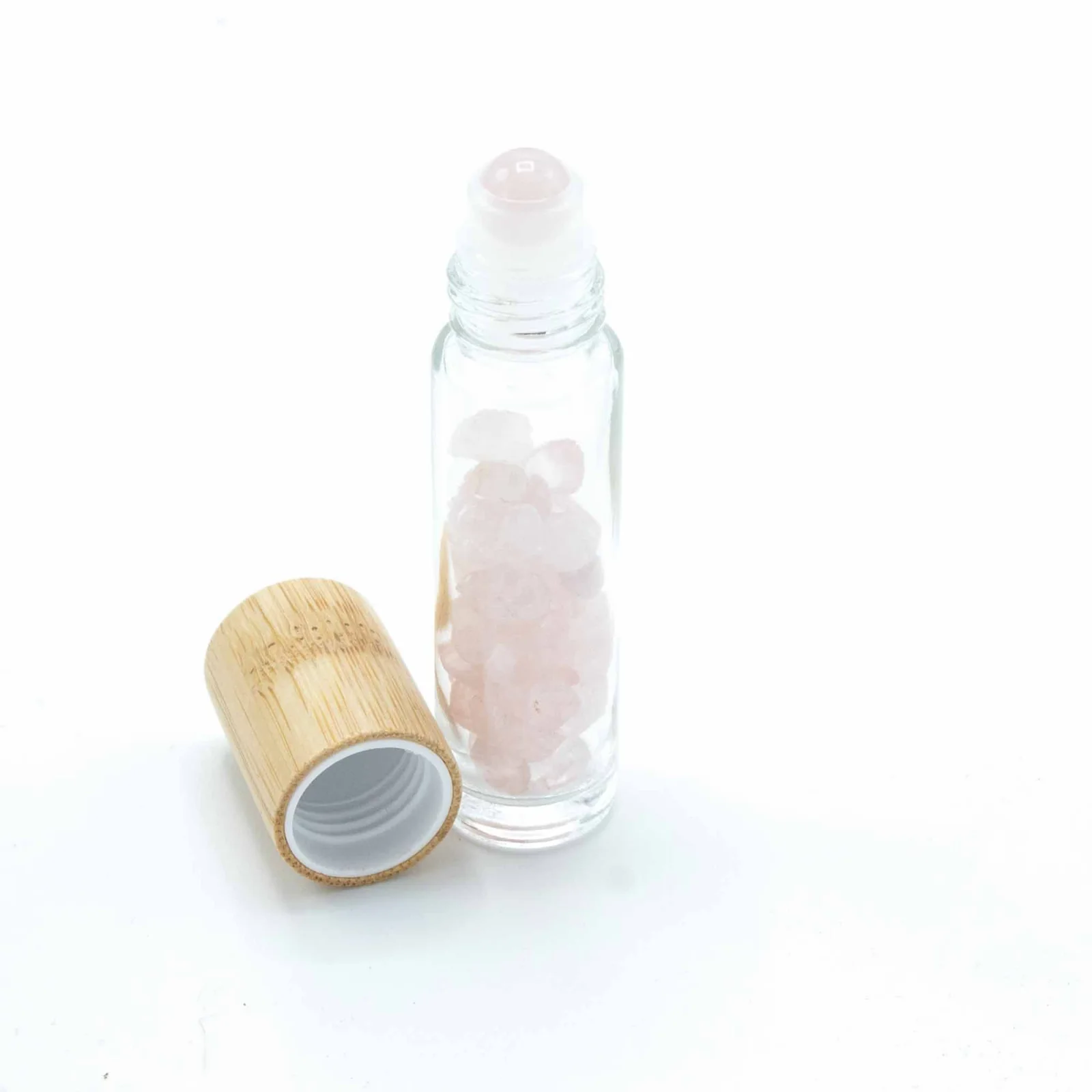 Roll-on fľaštička s ruženínom, 5 ml – drevené viečko – fotka 4