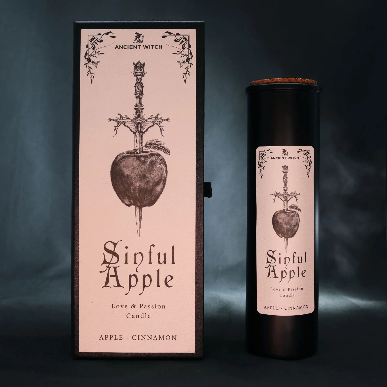 Sójová sviečka Ancient Witch Sinful Apple – jablko a škorica – fotka 3