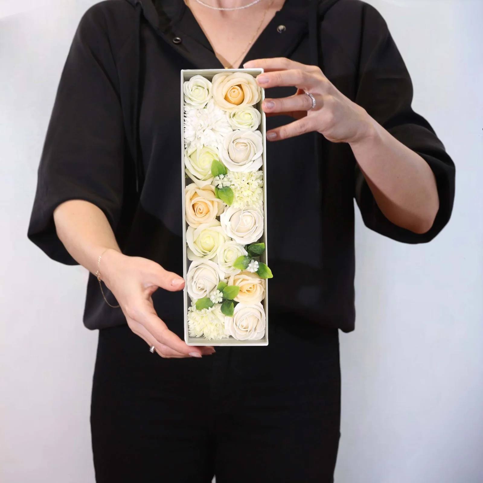 Dlhý box s mydlovými ružami – Wedding Blessings – fotka 3