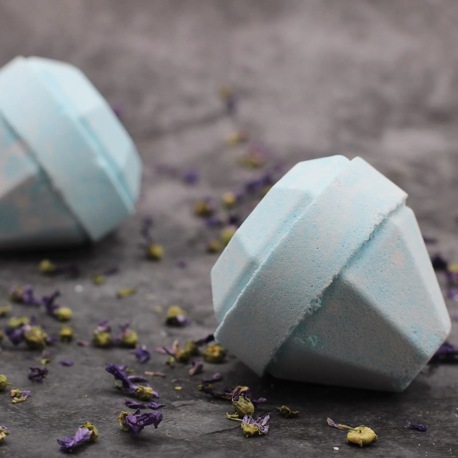 Bomba do kúpeľa Blue Belle – Nag Champa, 180 g – fotka 1