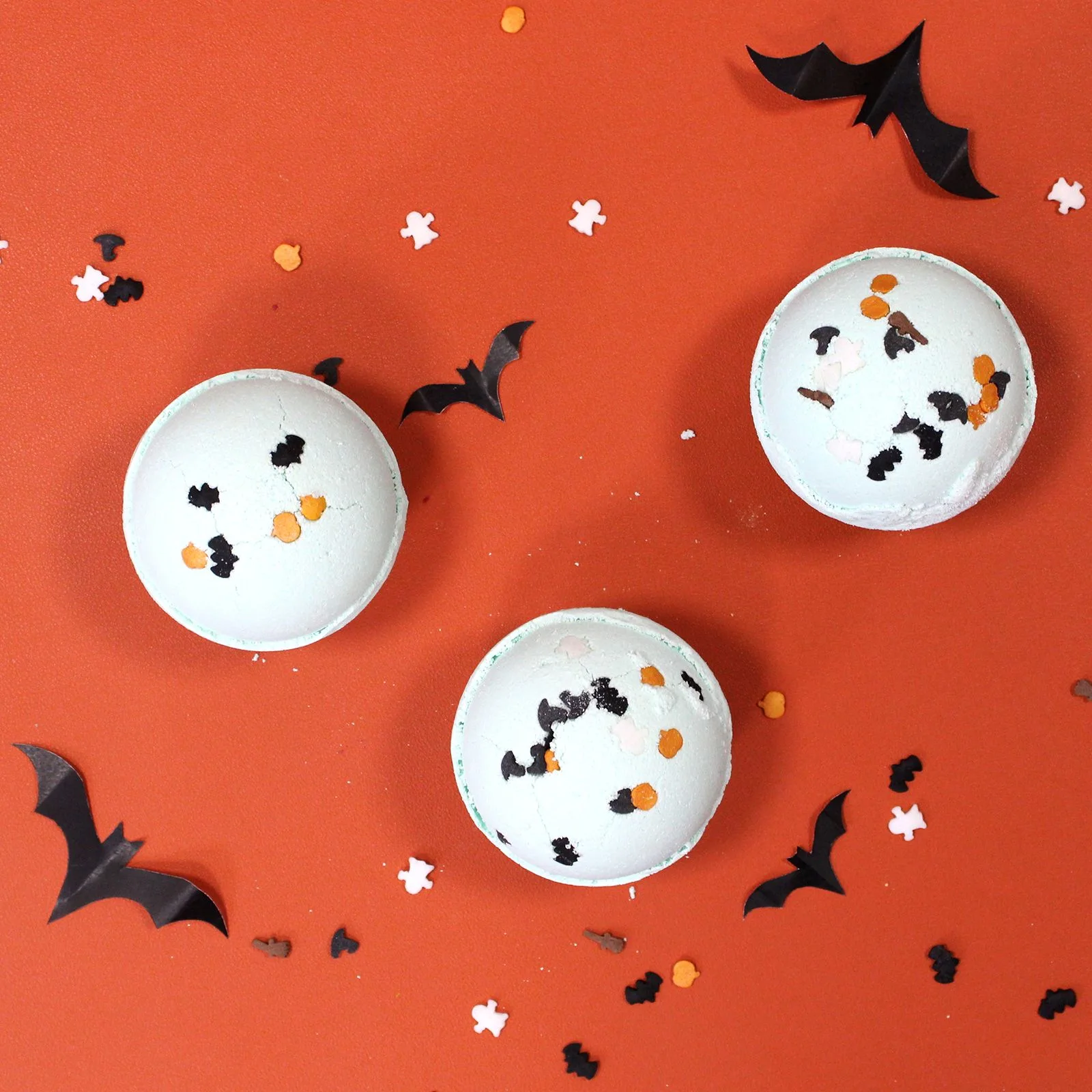 Halloweenska bomba do kúpeľa Coconut & Lime – 180 g – fotka 4