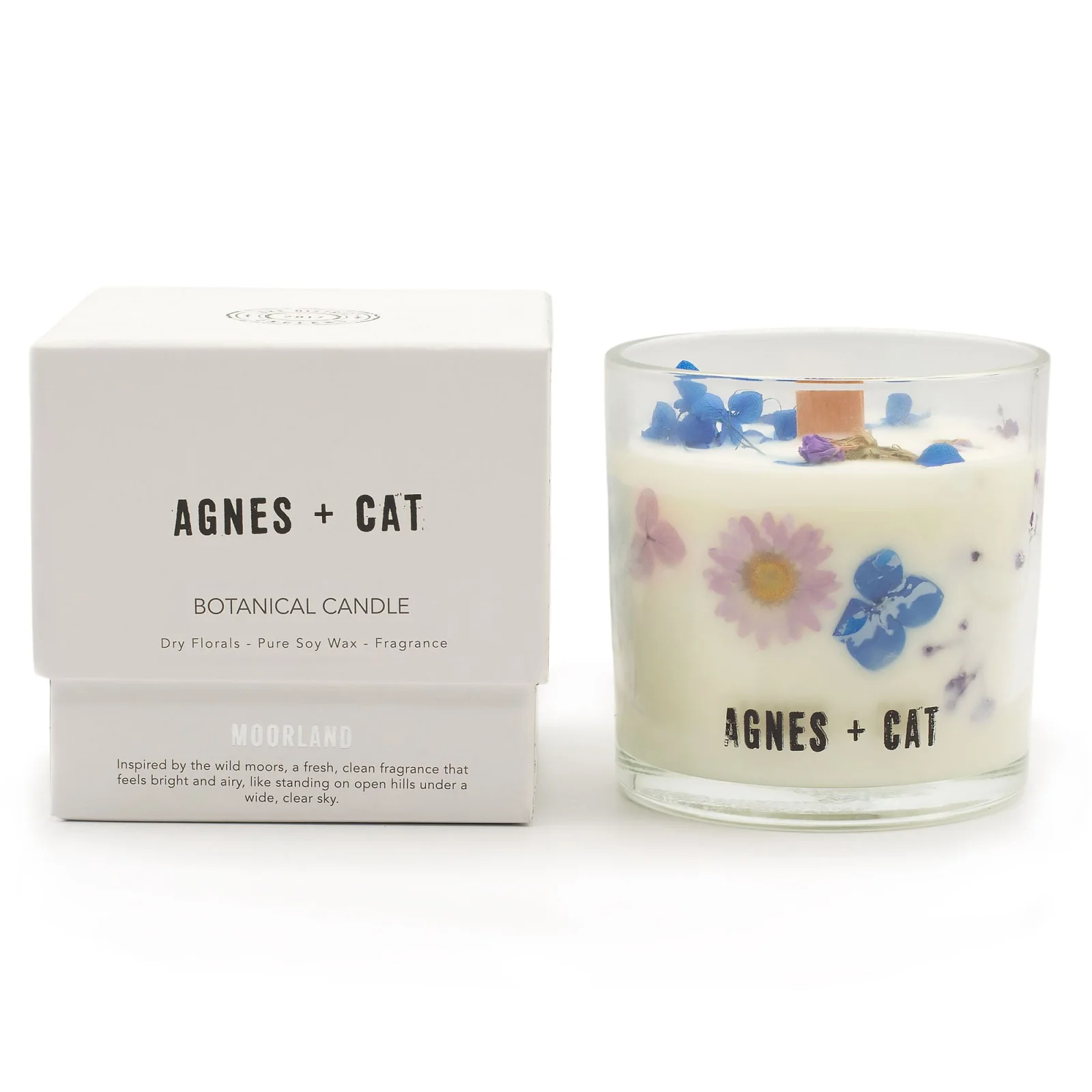 Sójová sviečka s kvetmi Agnes + Cat Moorland – bergamot a rozmarín – fotka 1